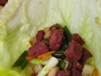 Lettuce wrap with wagyu beef sausage